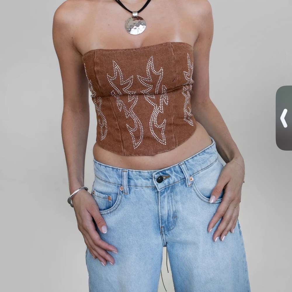 Elegant Brown Strapless Crop Top